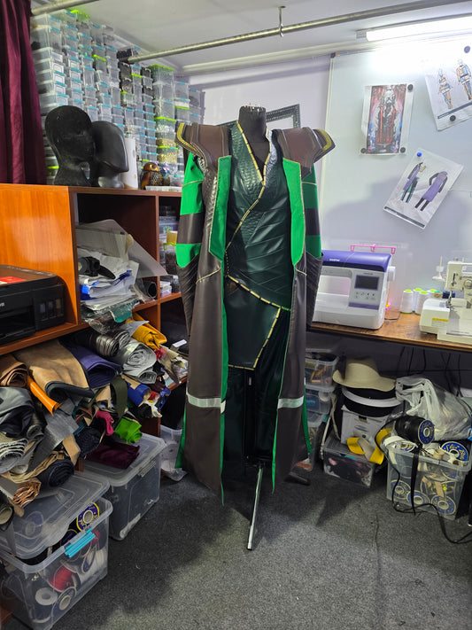 Loki from Thor Ragnarok cosplay outfit