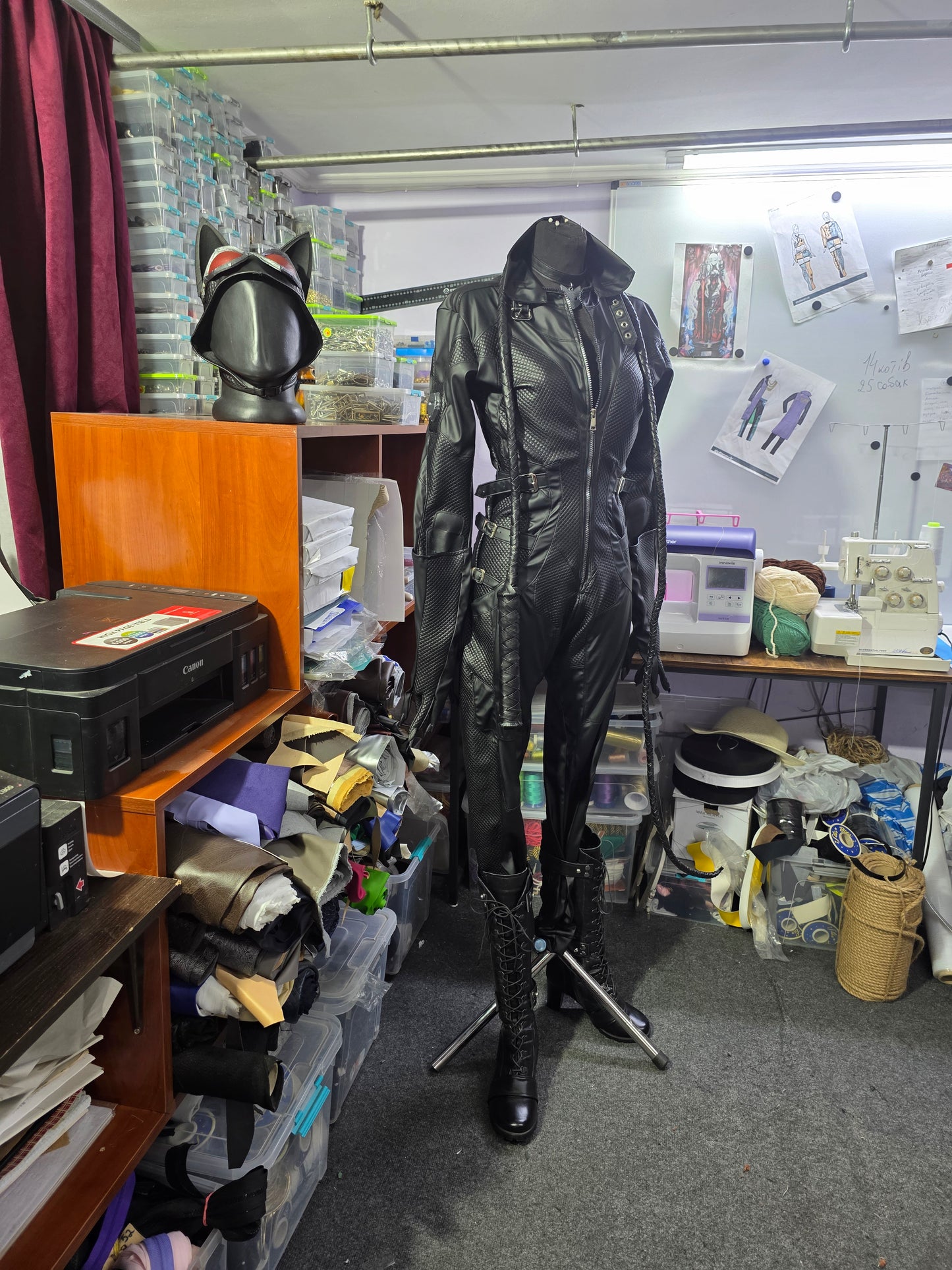 Catwoman custom cosplay Archam city (game version)