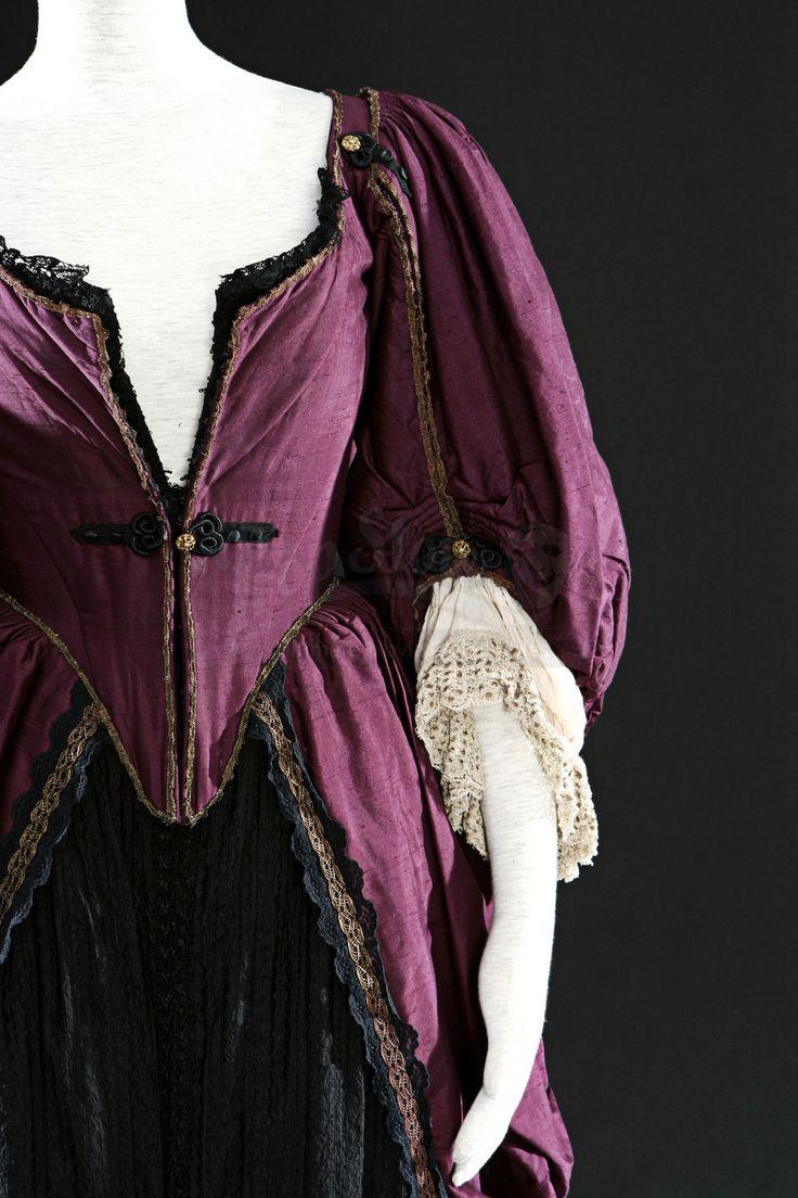 Elizabeth Swann Pirates of the Carribean cosplay dress (pre-order)