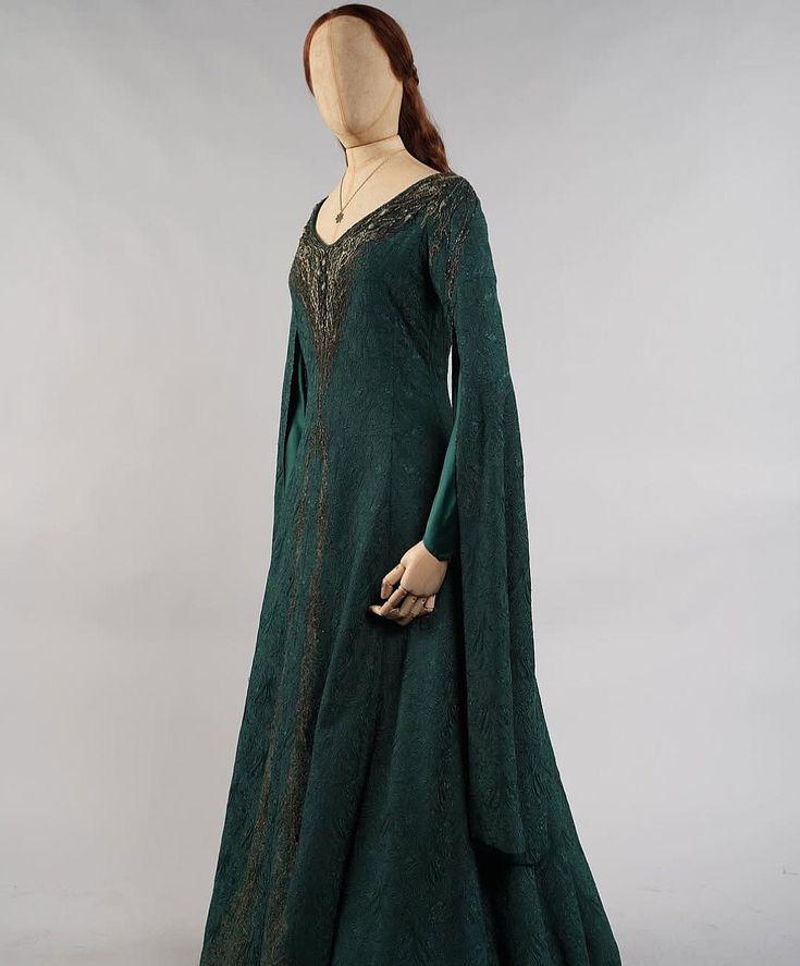 Alicent Hightower Cosplay Outfit – Fantasy Royal Dress, Custom Made (pre-order)