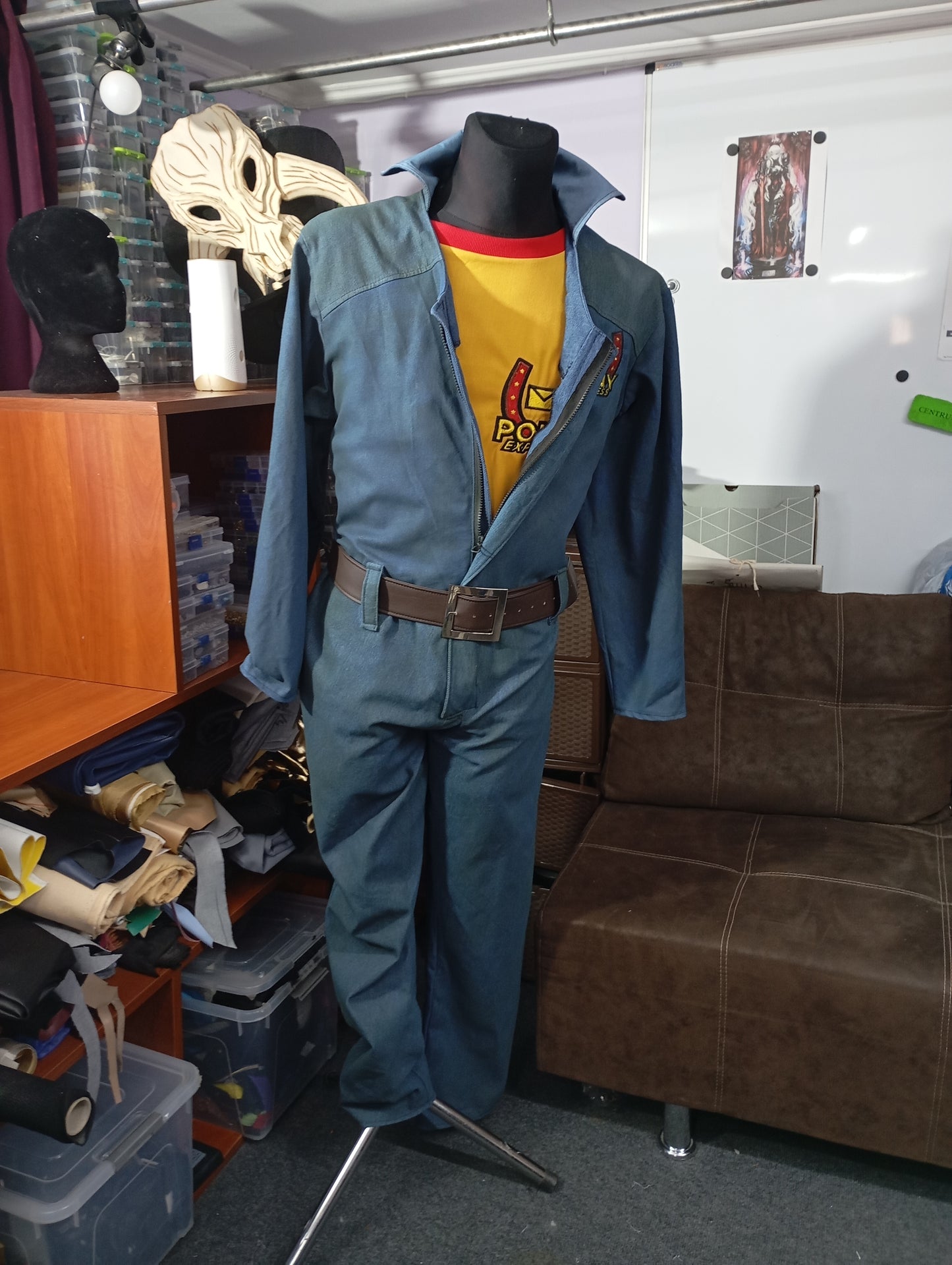 Curly cosplay outfit pony express