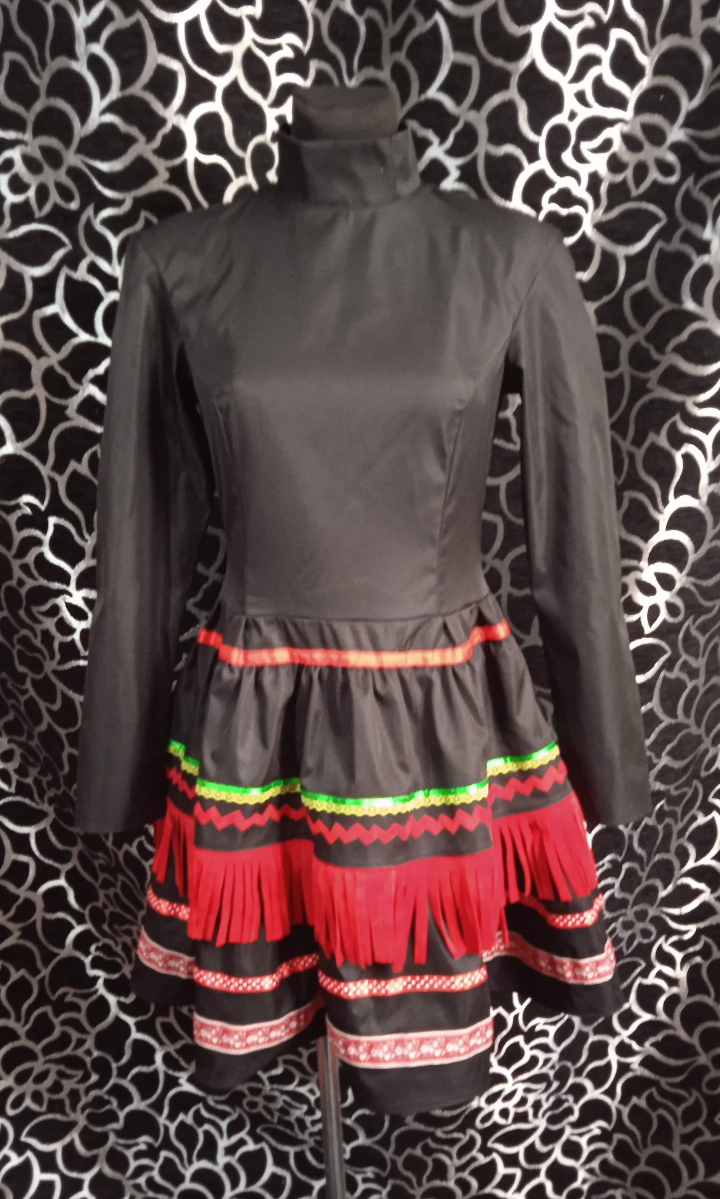 Hocus Pocus Dani Dennison cosplay outfit / cosplay dress / halloween outfit / handmade cosplay / movie cosplay / halloween dress