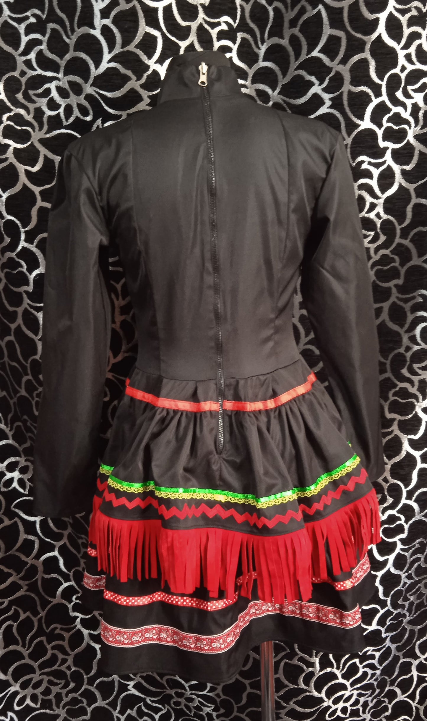 Hocus Pocus Dani Dennison cosplay outfit / cosplay dress / halloween outfit / handmade cosplay / movie cosplay / halloween dress