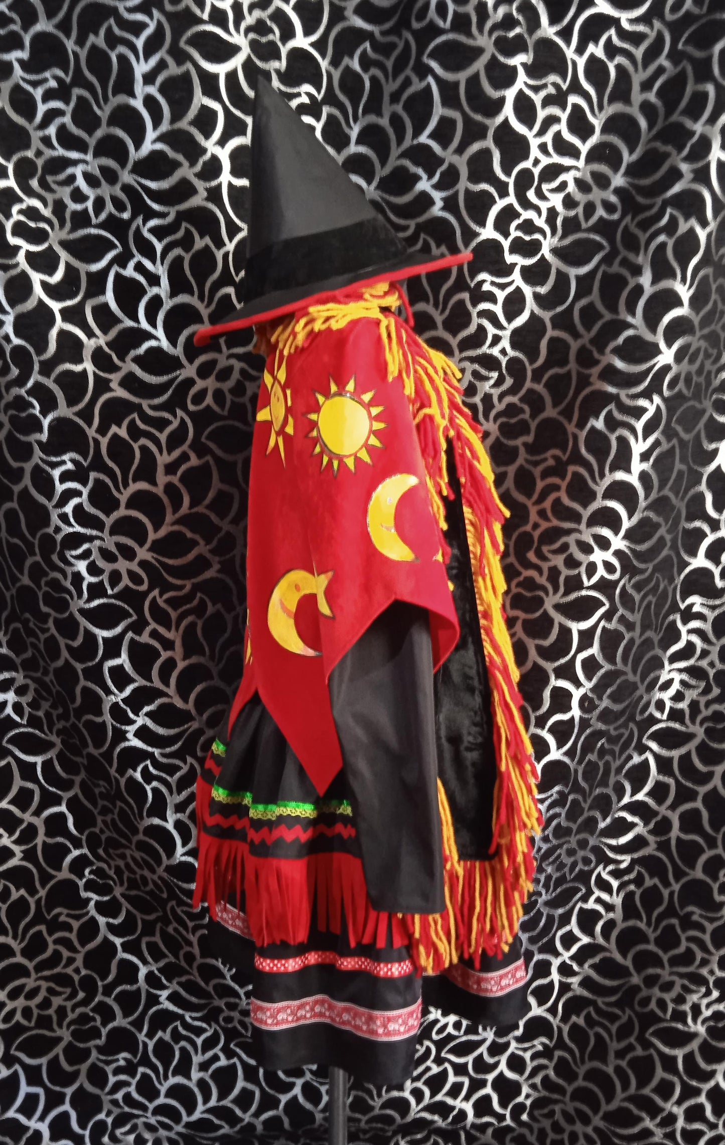 Hocus Pocus Dani Dennison cosplay outfit / cosplay dress / halloween outfit / handmade cosplay / movie cosplay / halloween dress