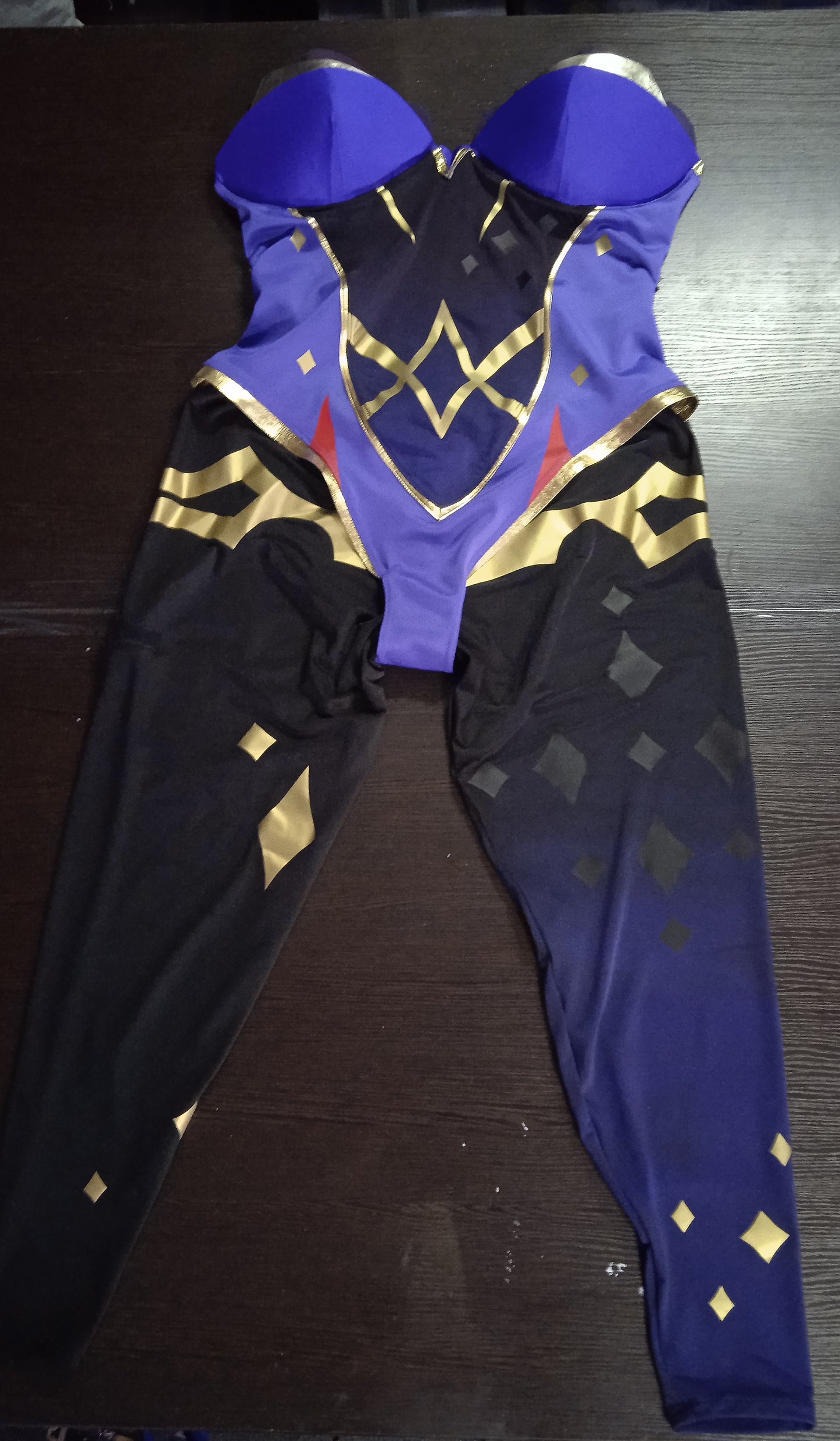 Mona Megistus cosplay outfit