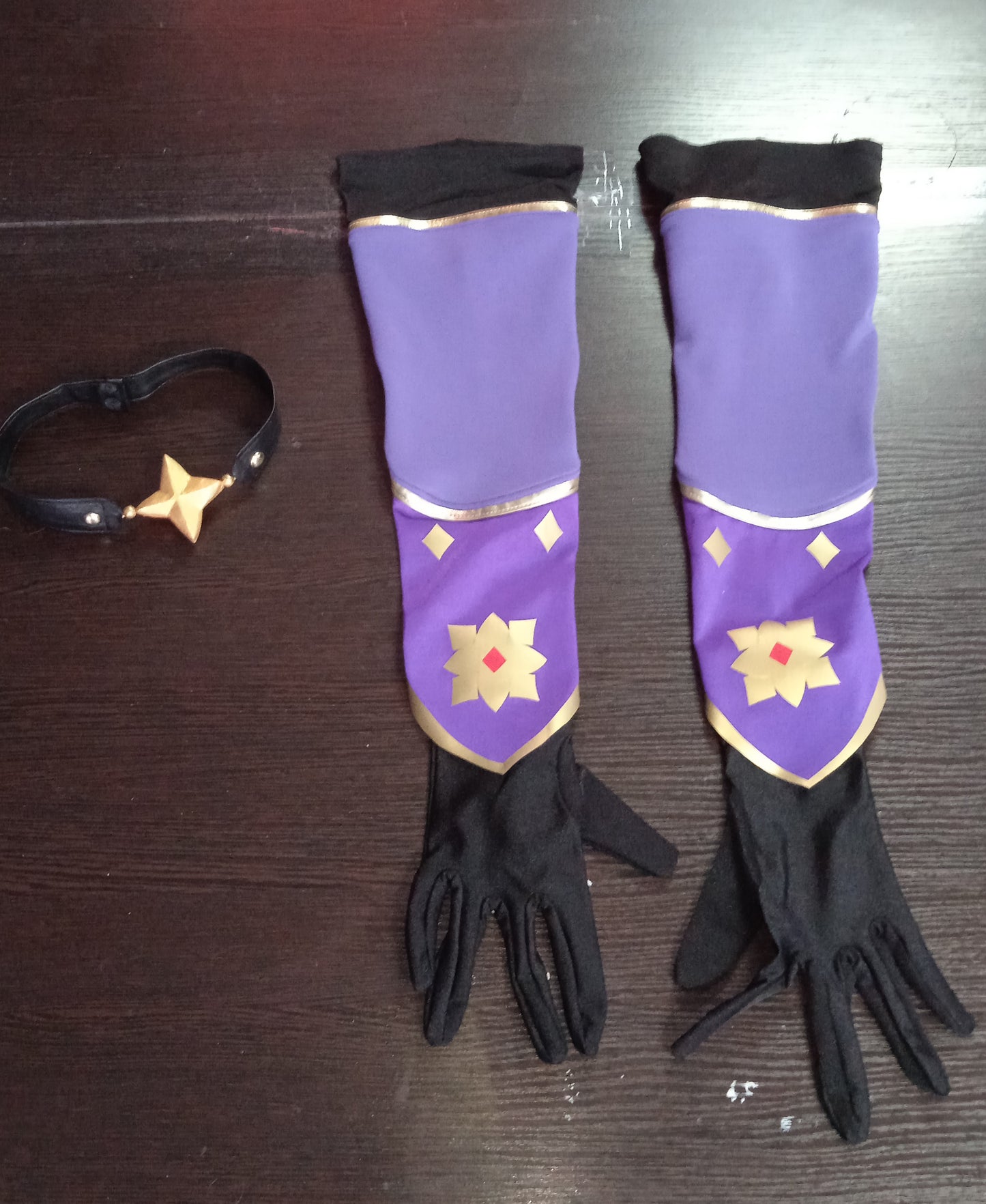Mona Megistus cosplay outfit