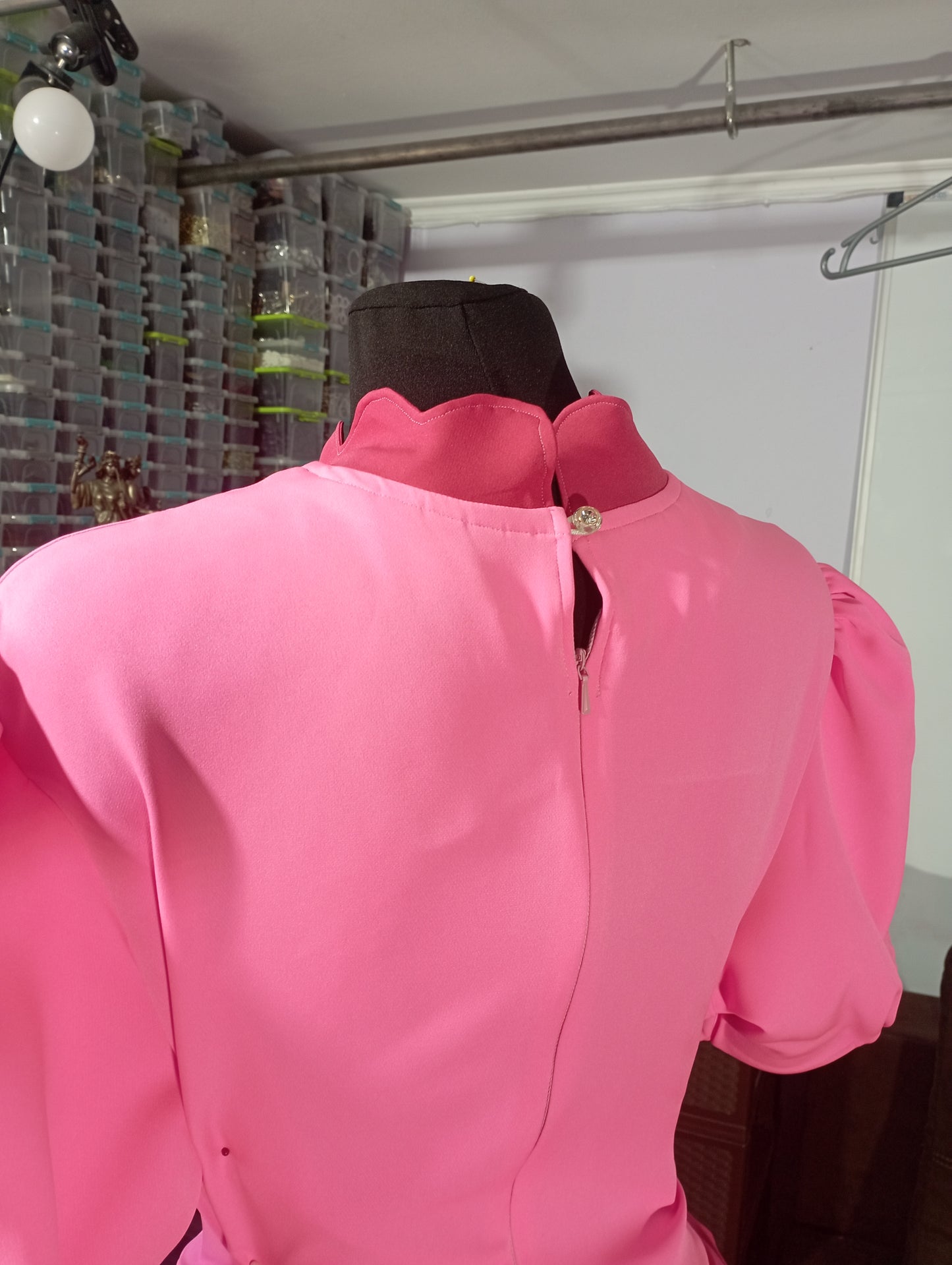 Princess Peach cosplay outfit / game cosplay