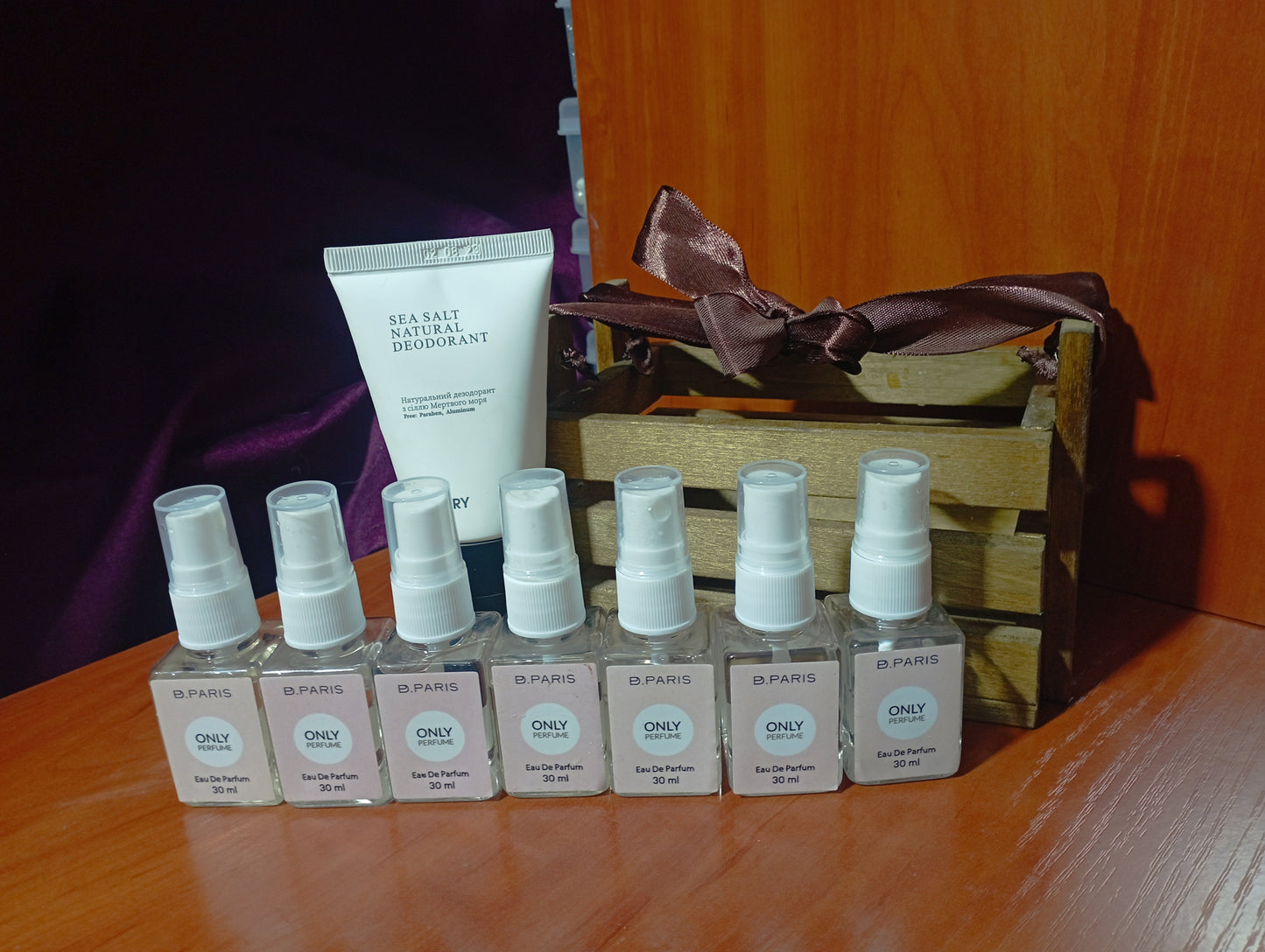 Gift box with natural deodorant and 7 perfume set+reusable cotton pads