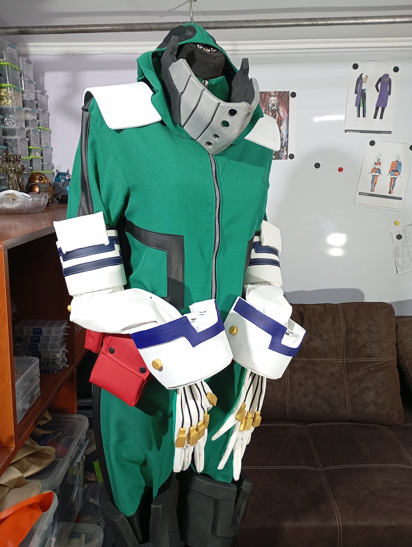 Deku Midoriya cosplay outfit with airforce gloves