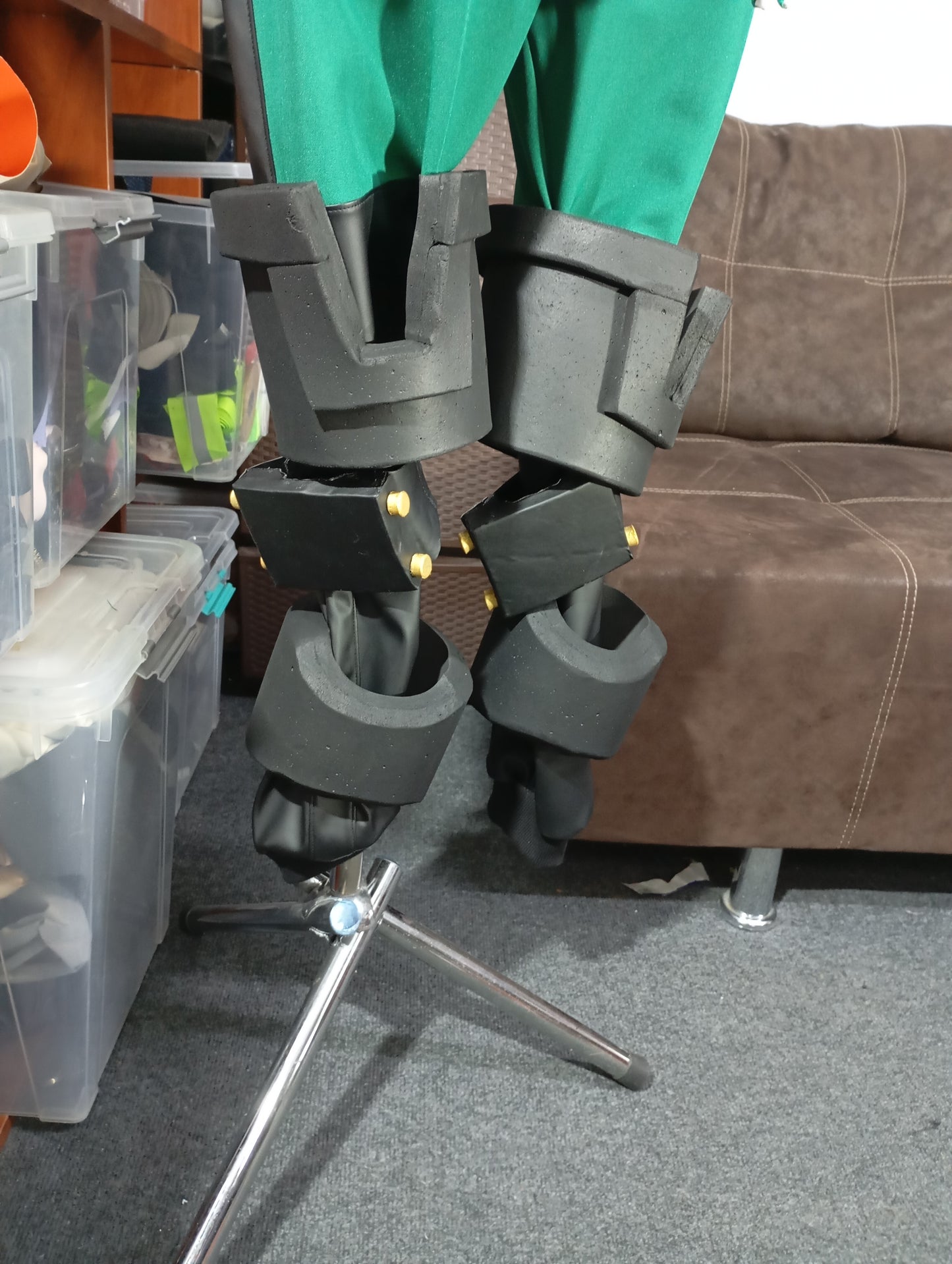 Deku Midoriya cosplay outfit with airforce gloves