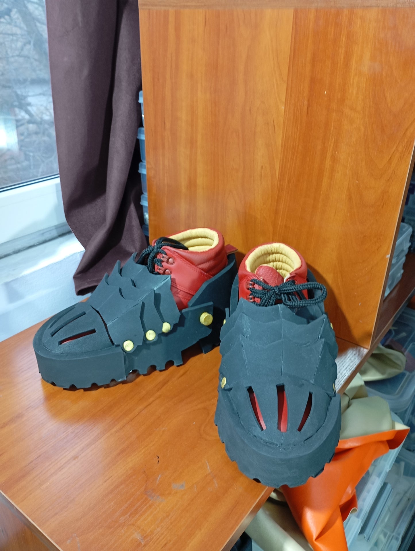 Deku Midoriya cosplay outfit with airforce gloves