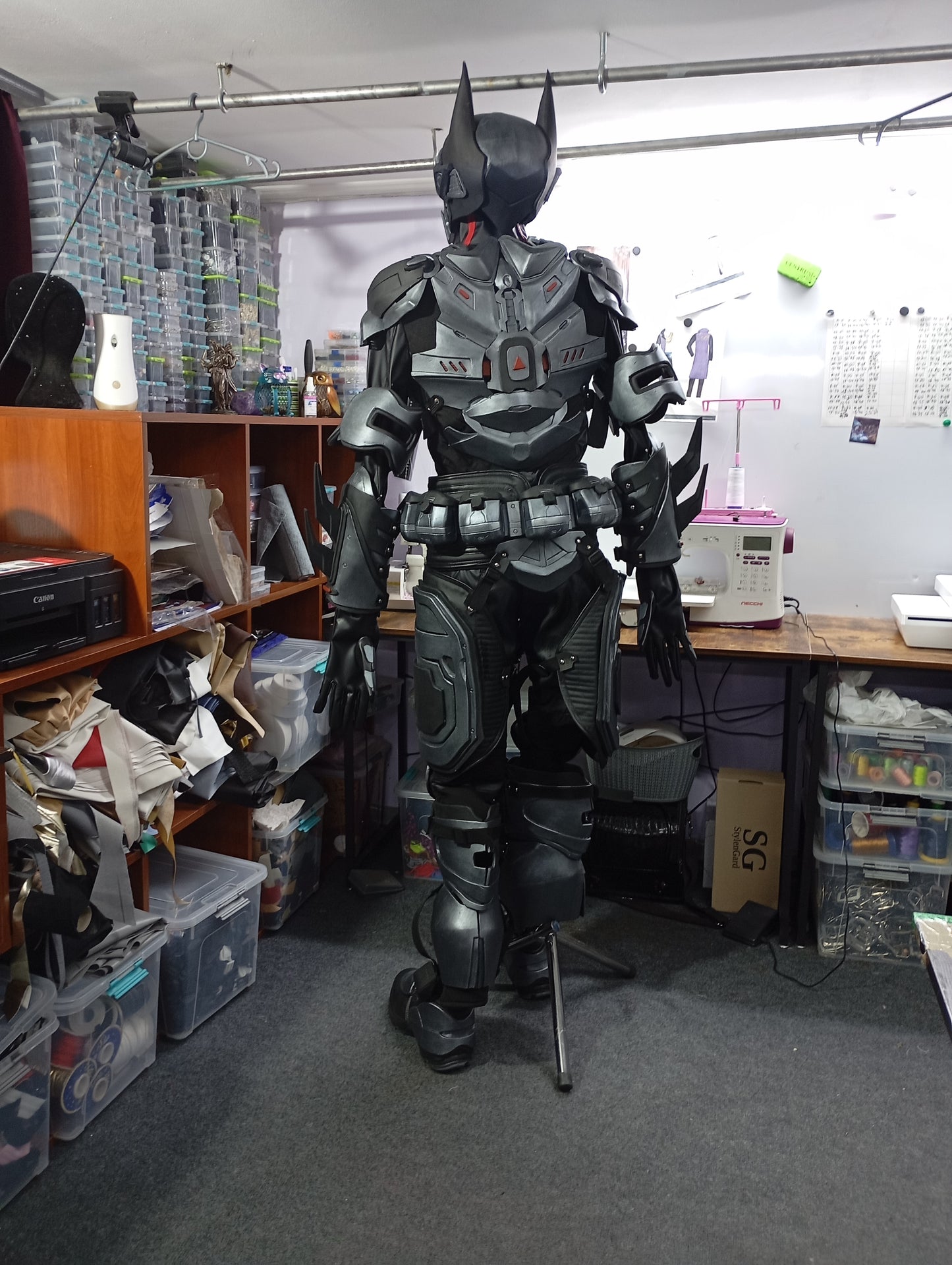 Batman Beyond (Arkham Knight) custom cosplay