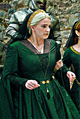 Helaena Targaryen cosplay
