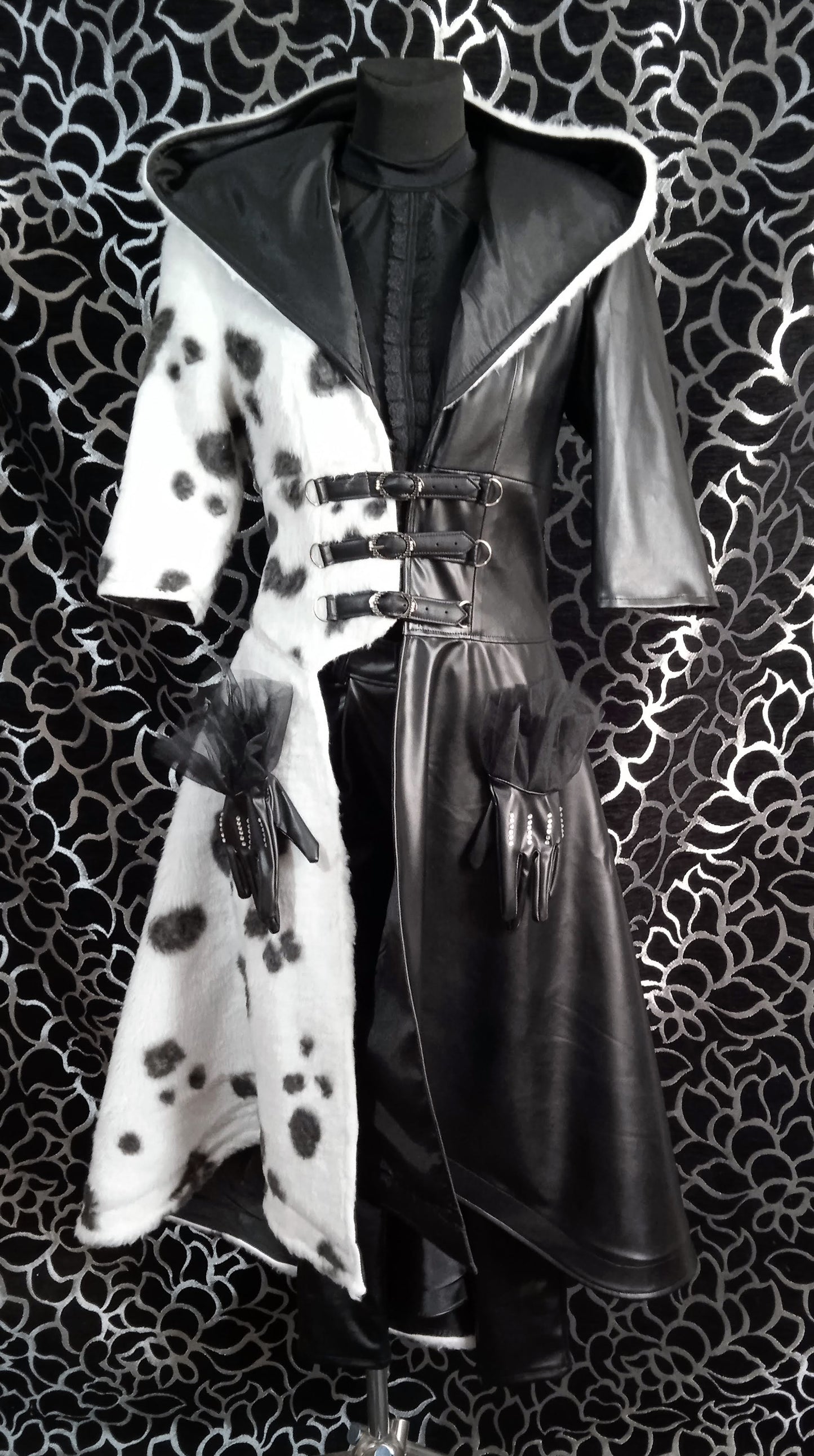 Cruella dalmatian outfit