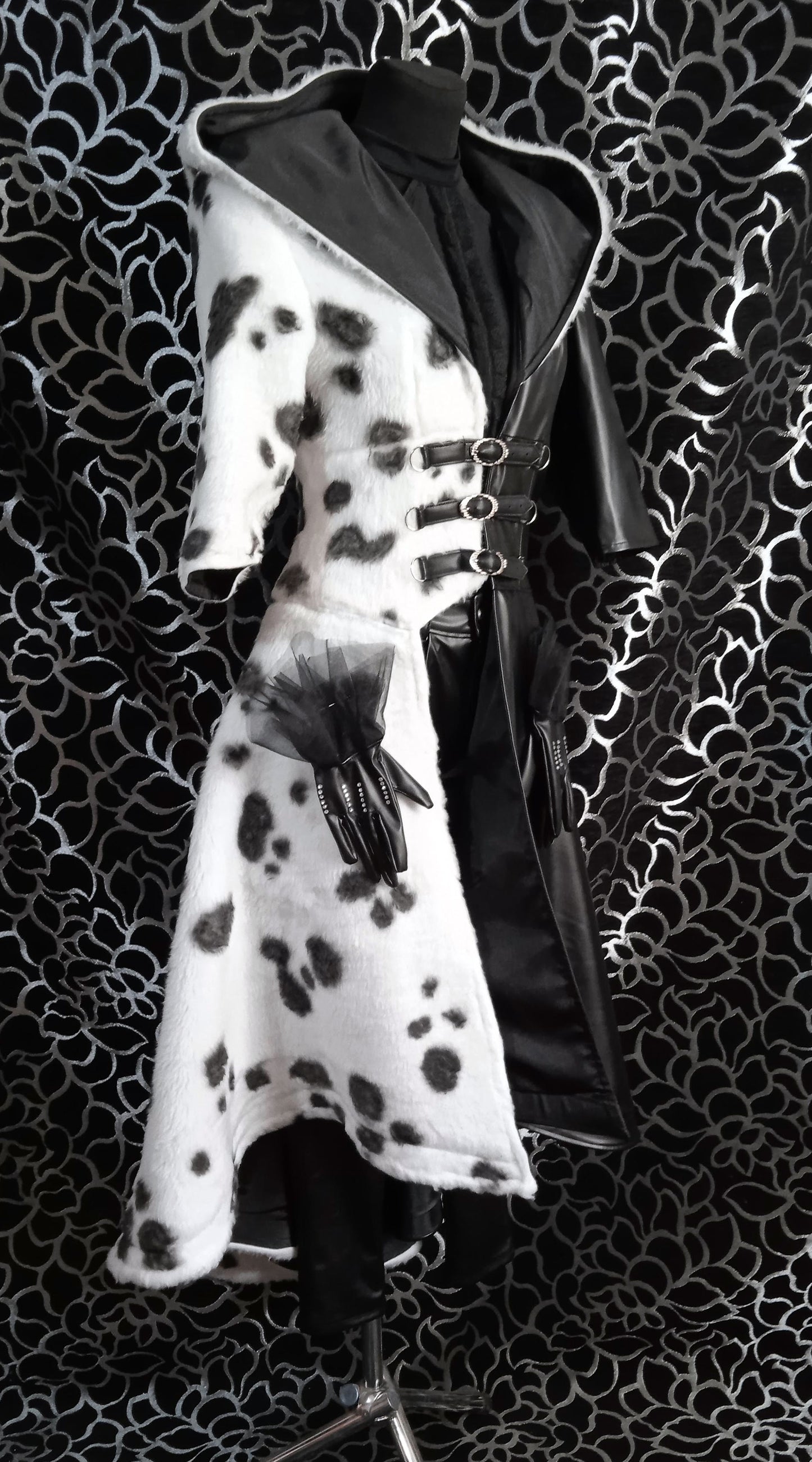 Cruella dalmatian outfit