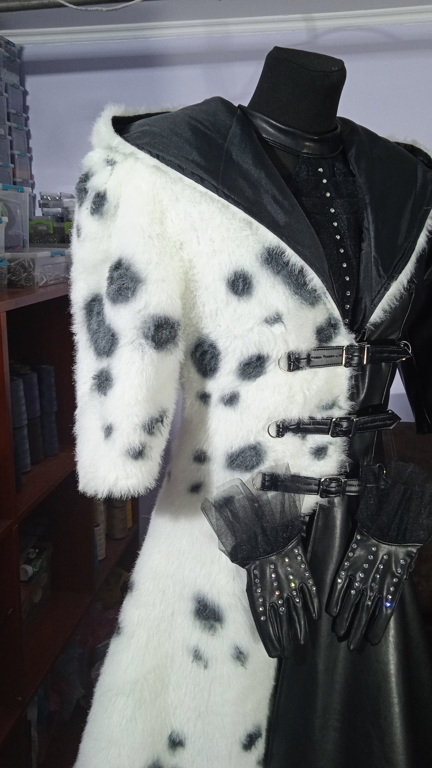 Cruella dalmatian outfit