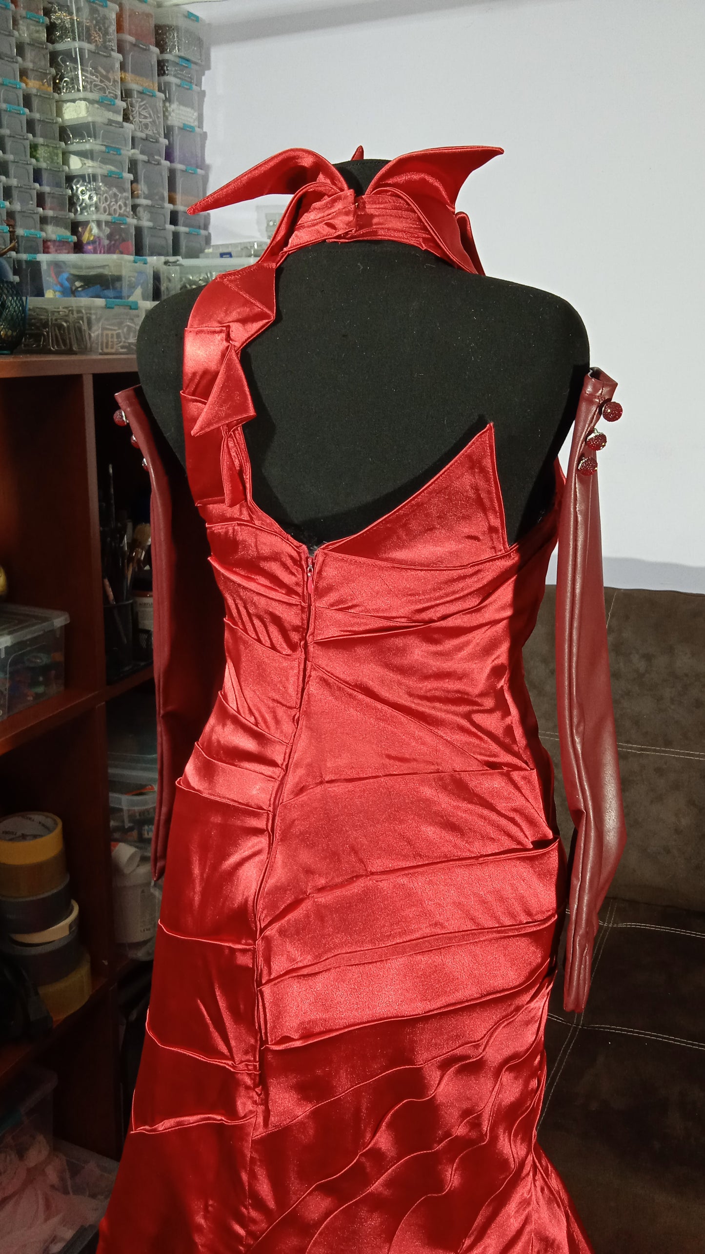 Cosplay Cruella de Vil outfits / Emma Stone / red dress / evening dress / red evening dress