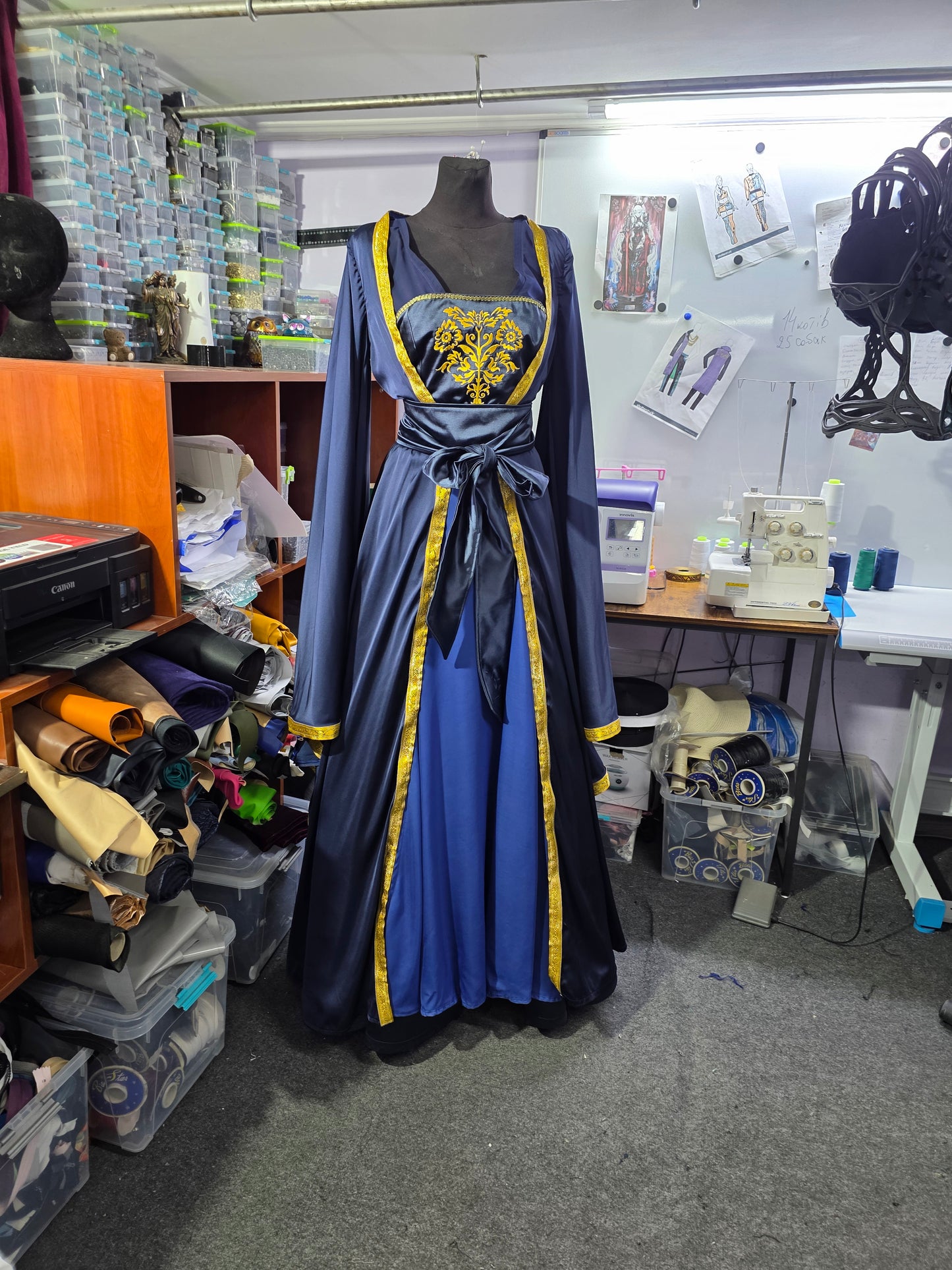 Jinshi from apothecary Diaries female version cosplay outfit (pre-order)