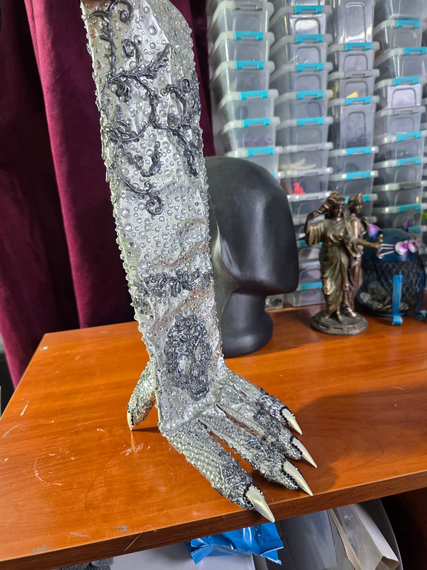 Gaga’s Countess glove from American Horror Story: Hotel cosplay