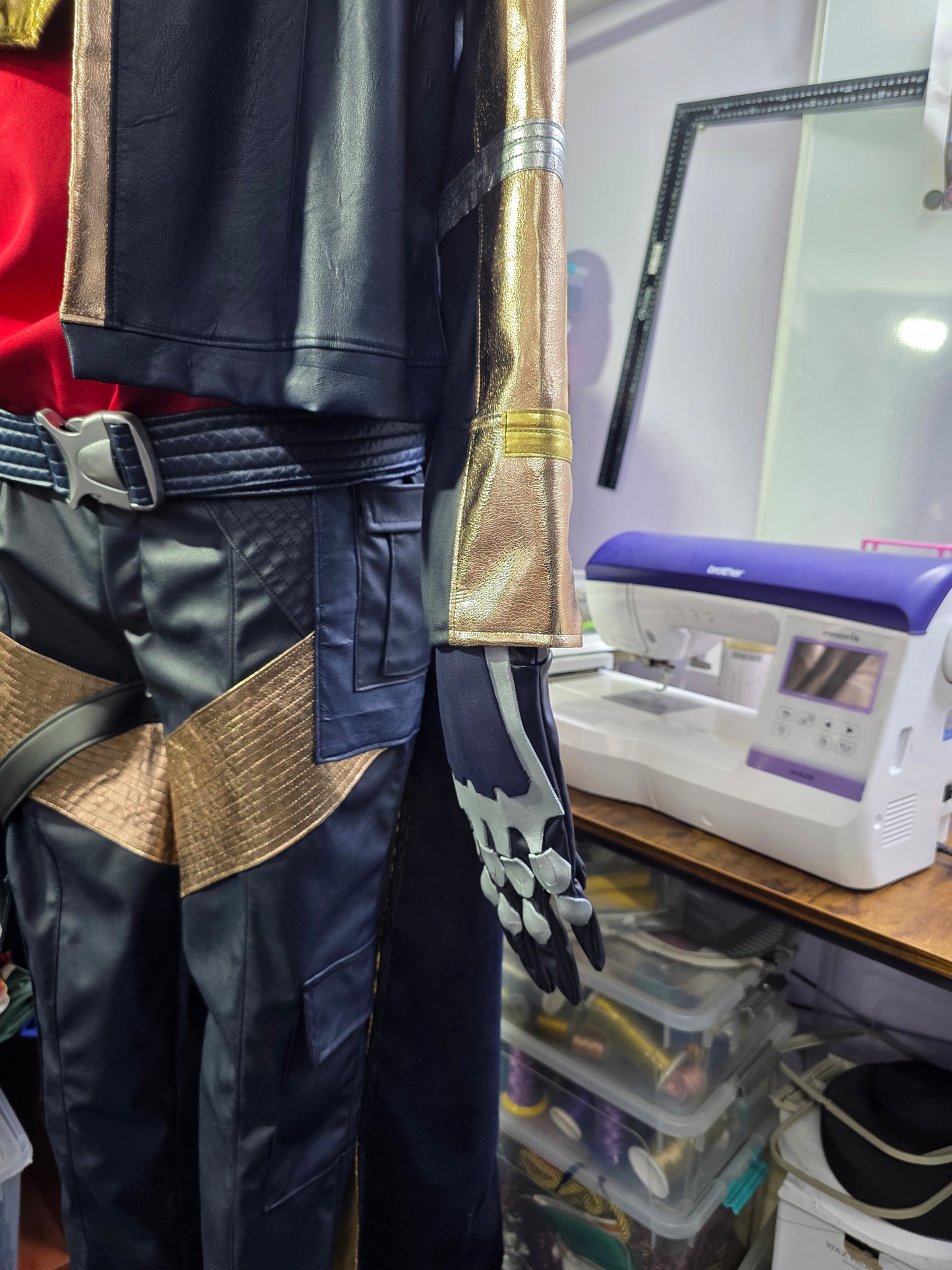 Guardian on Destiny HUNTER CLASS cosplay outfit