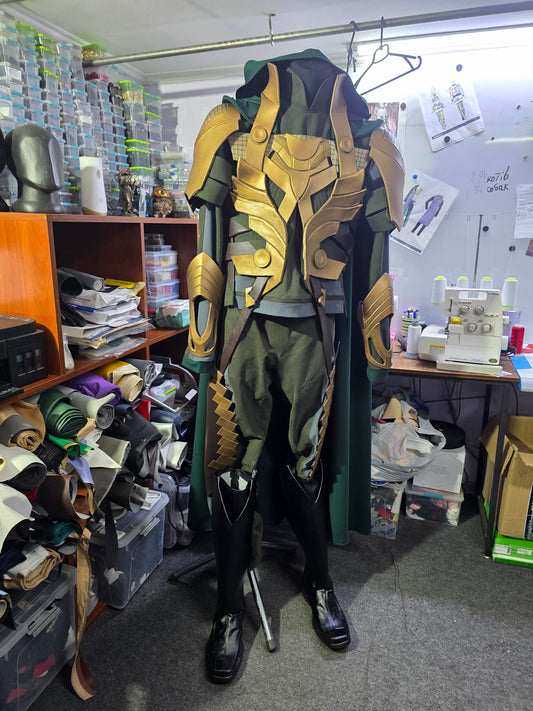 King Loki from 2021 MCU cosplay outfit