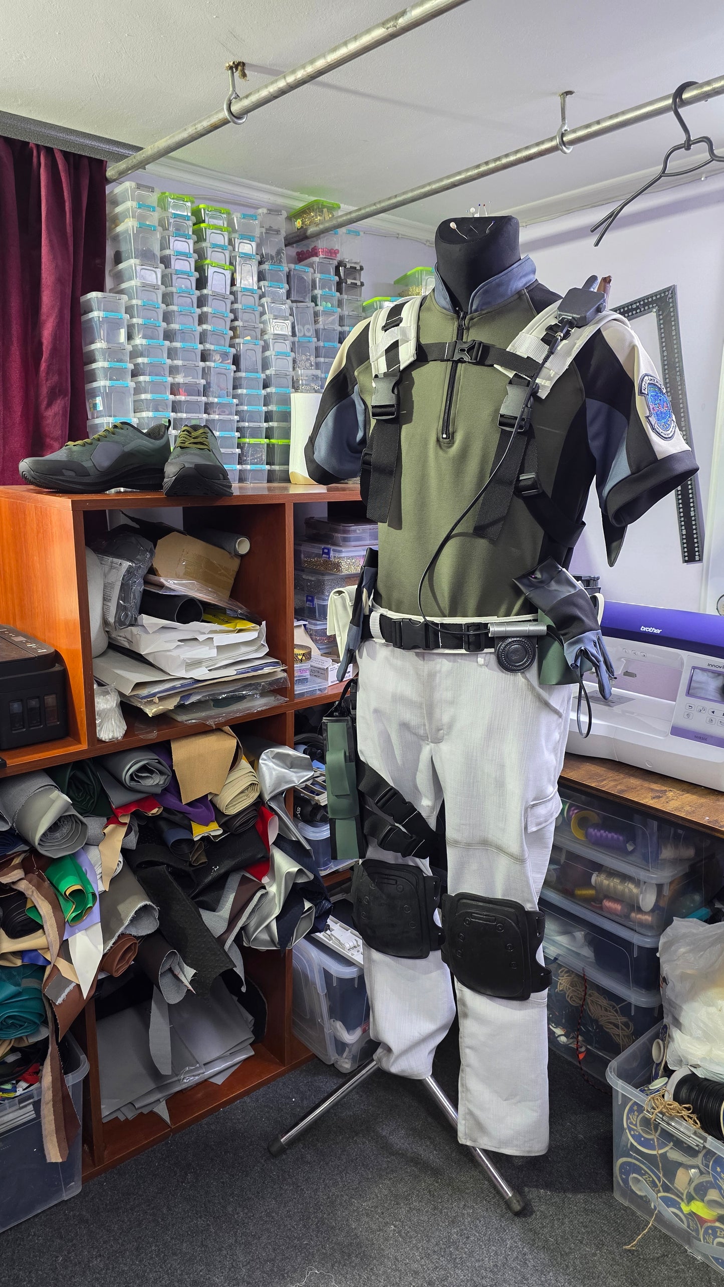 Chris redfield from resident evil 5 cosplay outfit