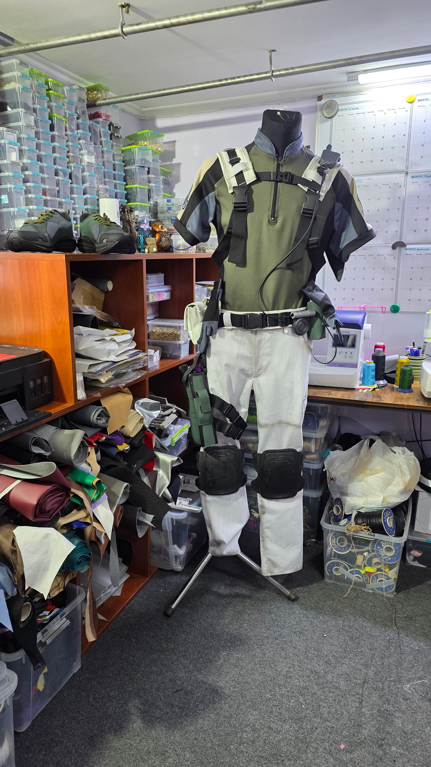 Chris redfield from resident evil 5 cosplay outfit