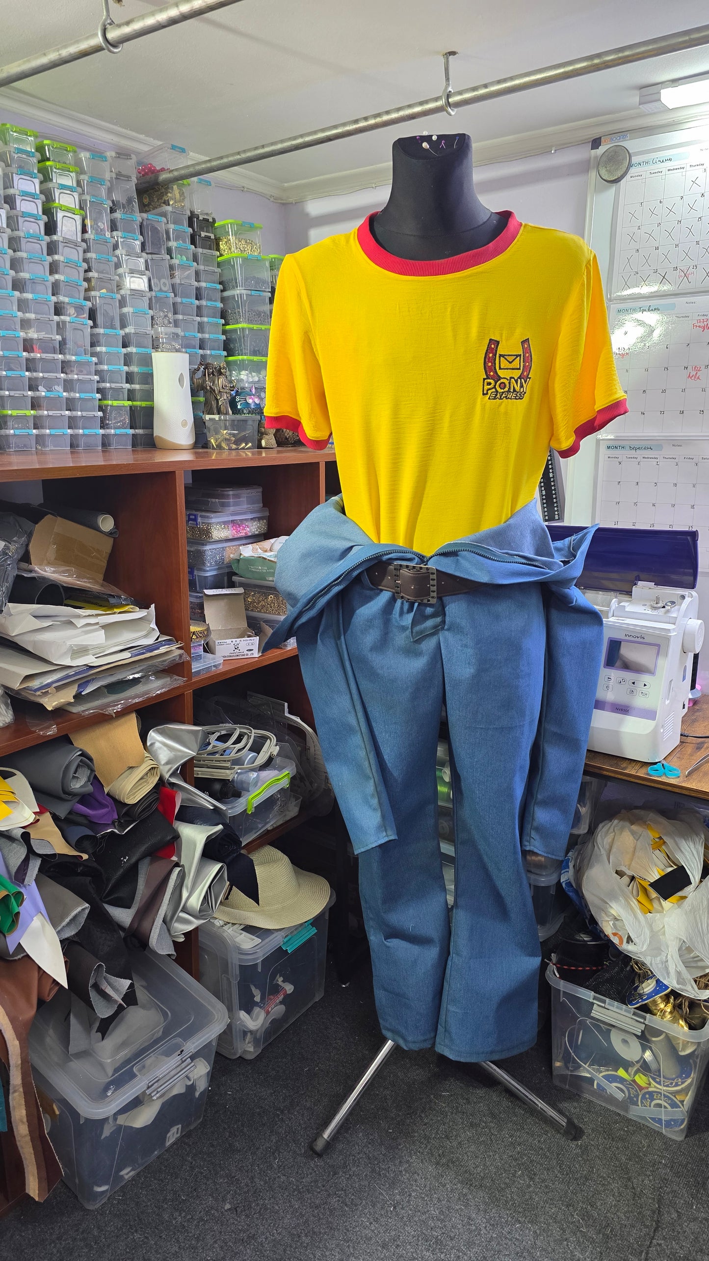 Curly cosplay outfit pony express