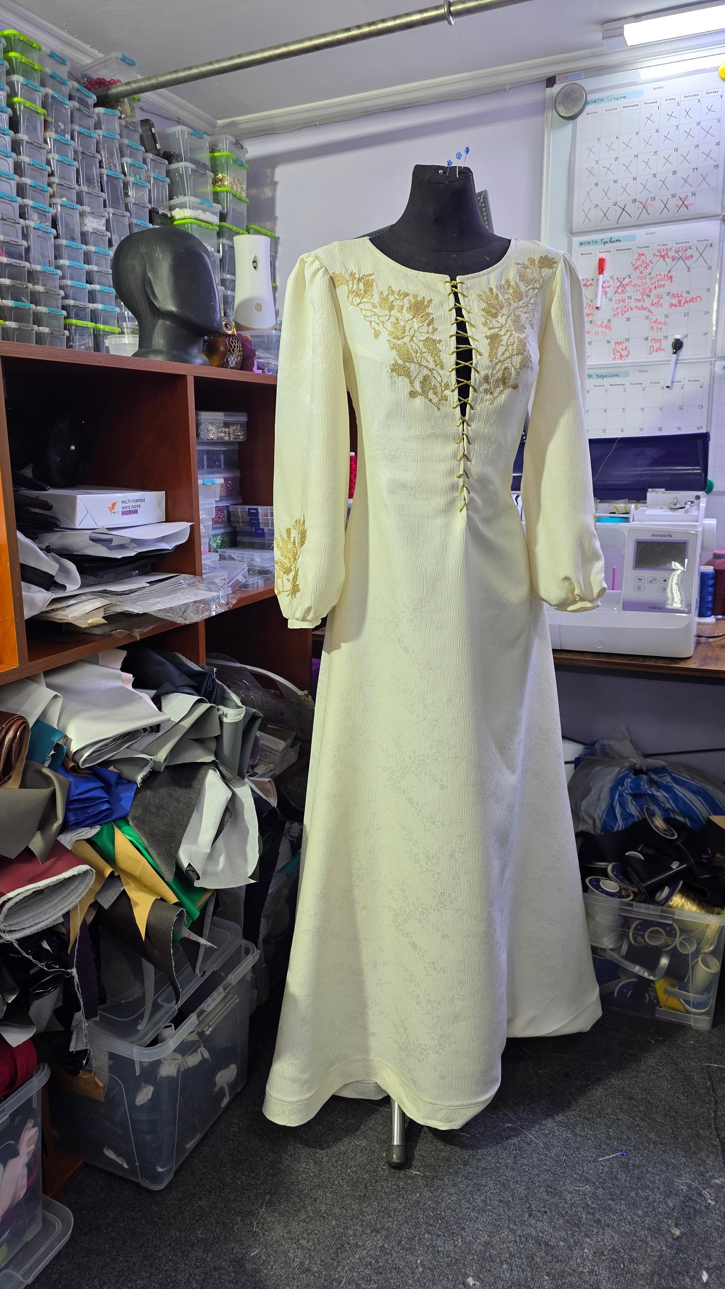 Helaena Targaryen nightgown cosplay