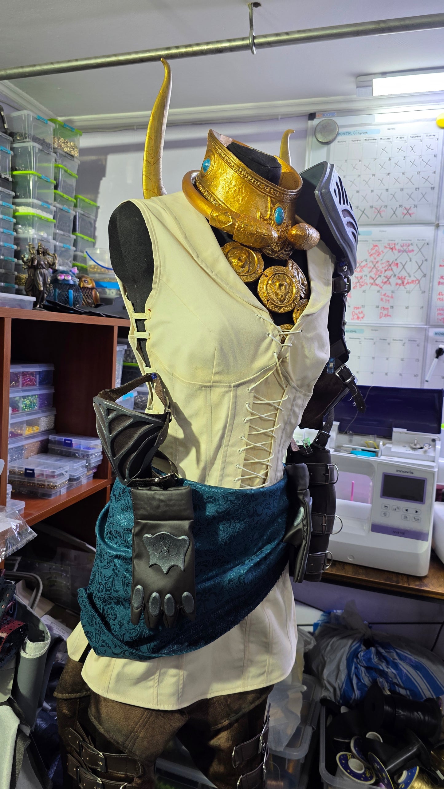 Isabela (Dragon Age 2) cosplay outfit  (pre order)