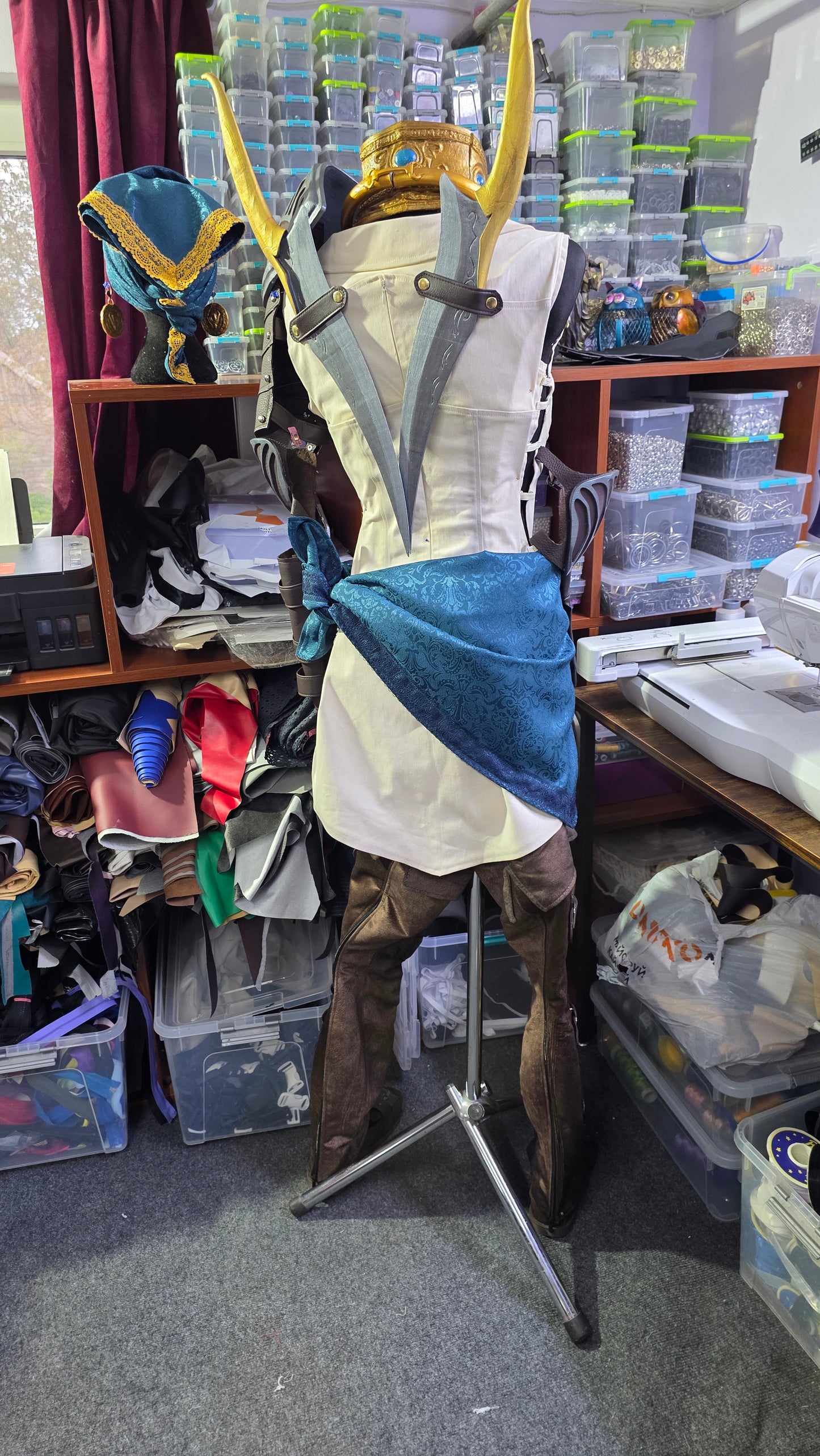 Isabela (Dragon Age 2) cosplay outfit  (pre order)