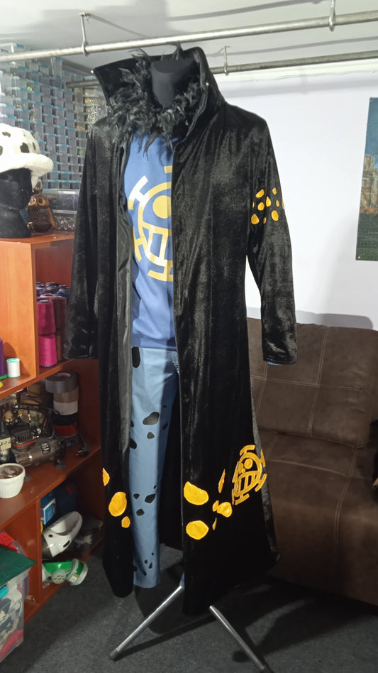 Trafalgar Law cosplay outfit fur version