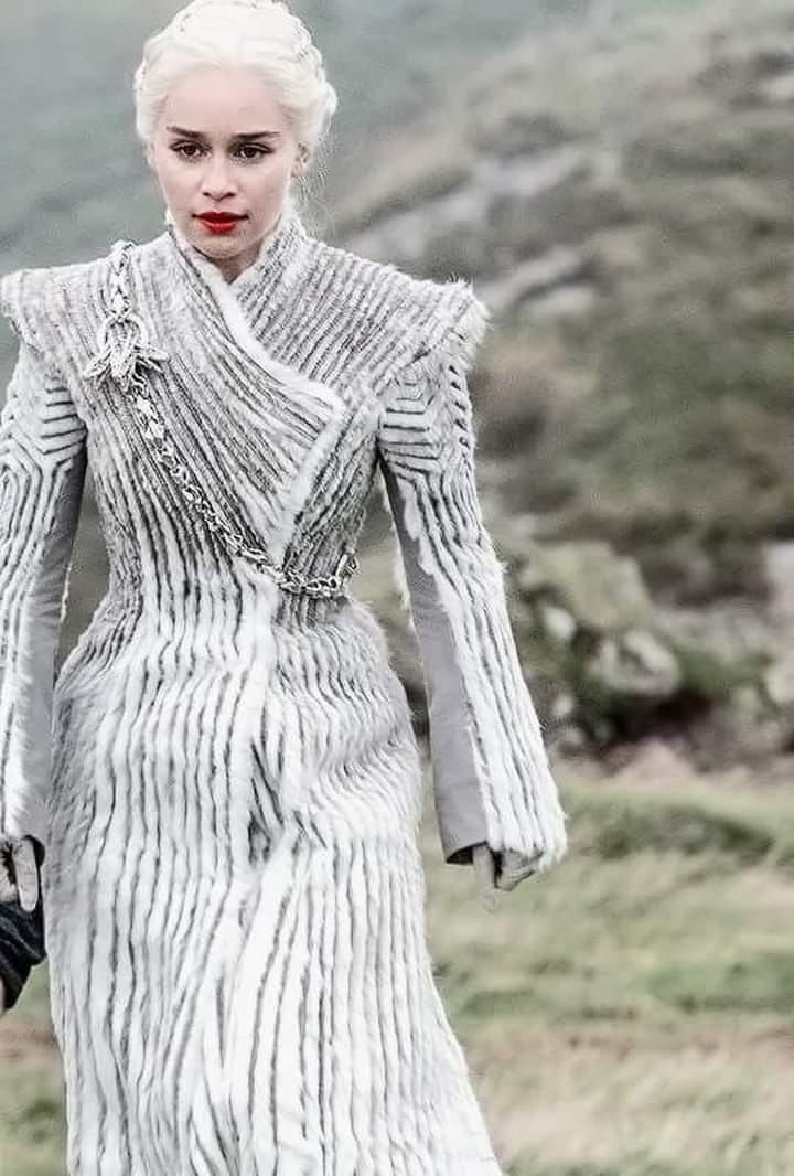Daenerys Targaryen fur jacket cosplay (pre-order)