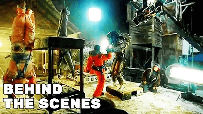 Thomas Parks from AVP (2004) cosplay outfit (pre-order)