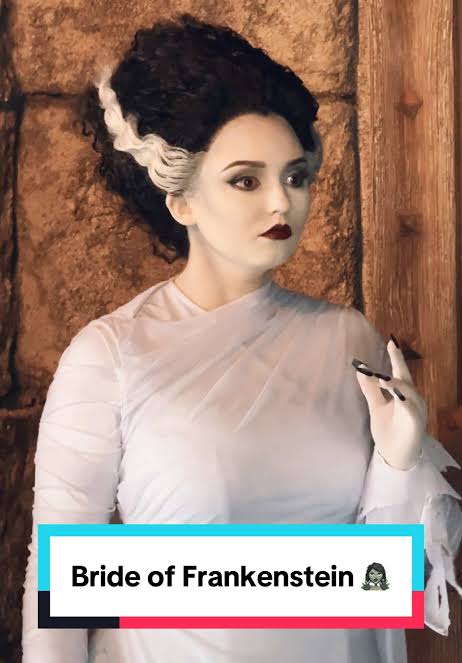 The Bride of Frankenstein cosplay outfit (pre-order)