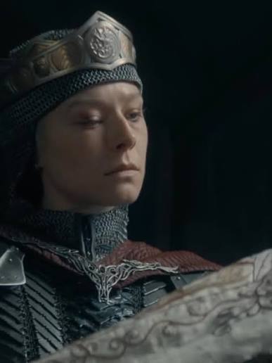 Queen Rhaenyra Targaryen cosplay (pre-order)