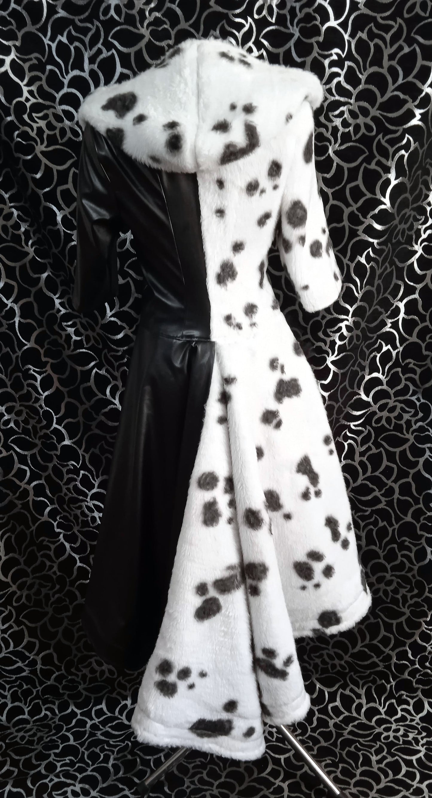 Cruella dalmatian outfit