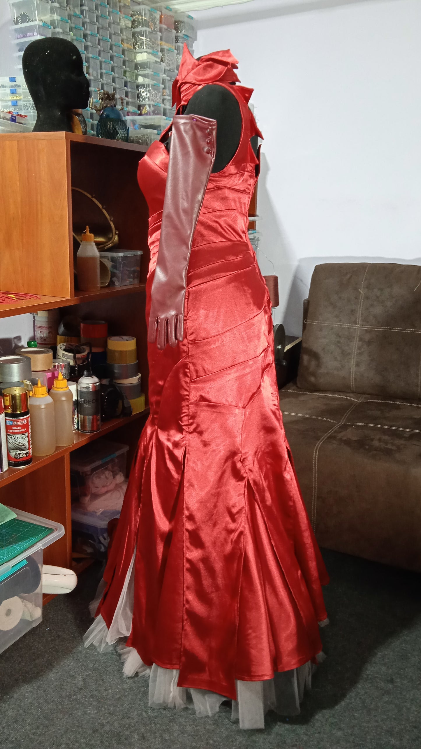 Cosplay Cruella de Vil outfits  / Emma Stone / red dress / evening dress / red evening dress