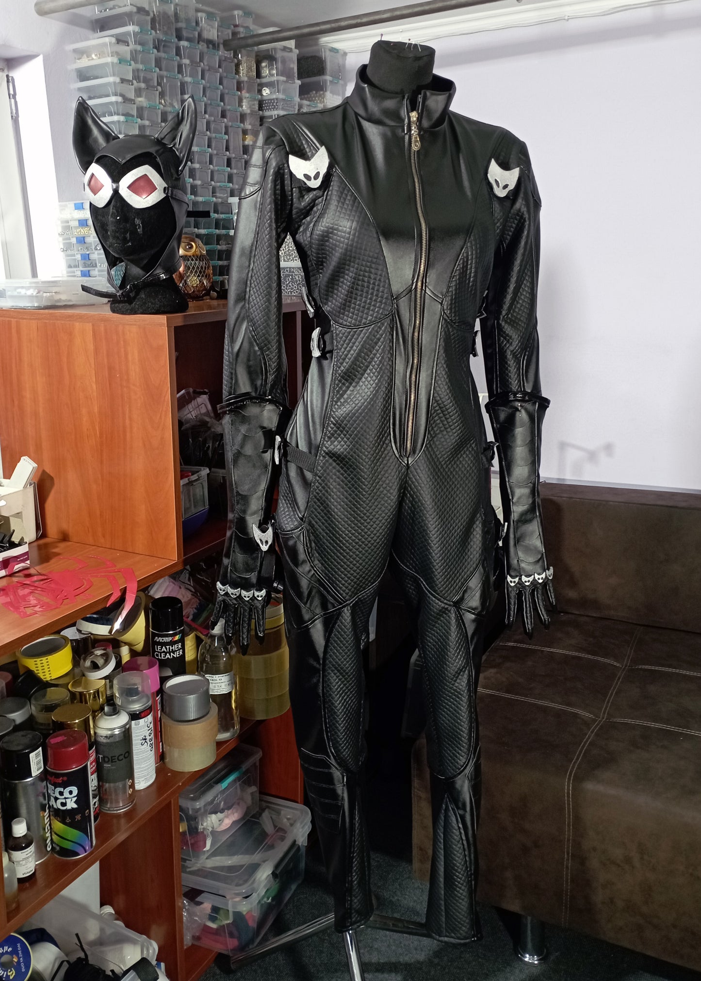 Catwoman custom cosplay Archam city (statue version)